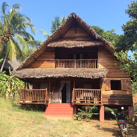 Les Chalets De Melinda Nosy Be Exterior photo