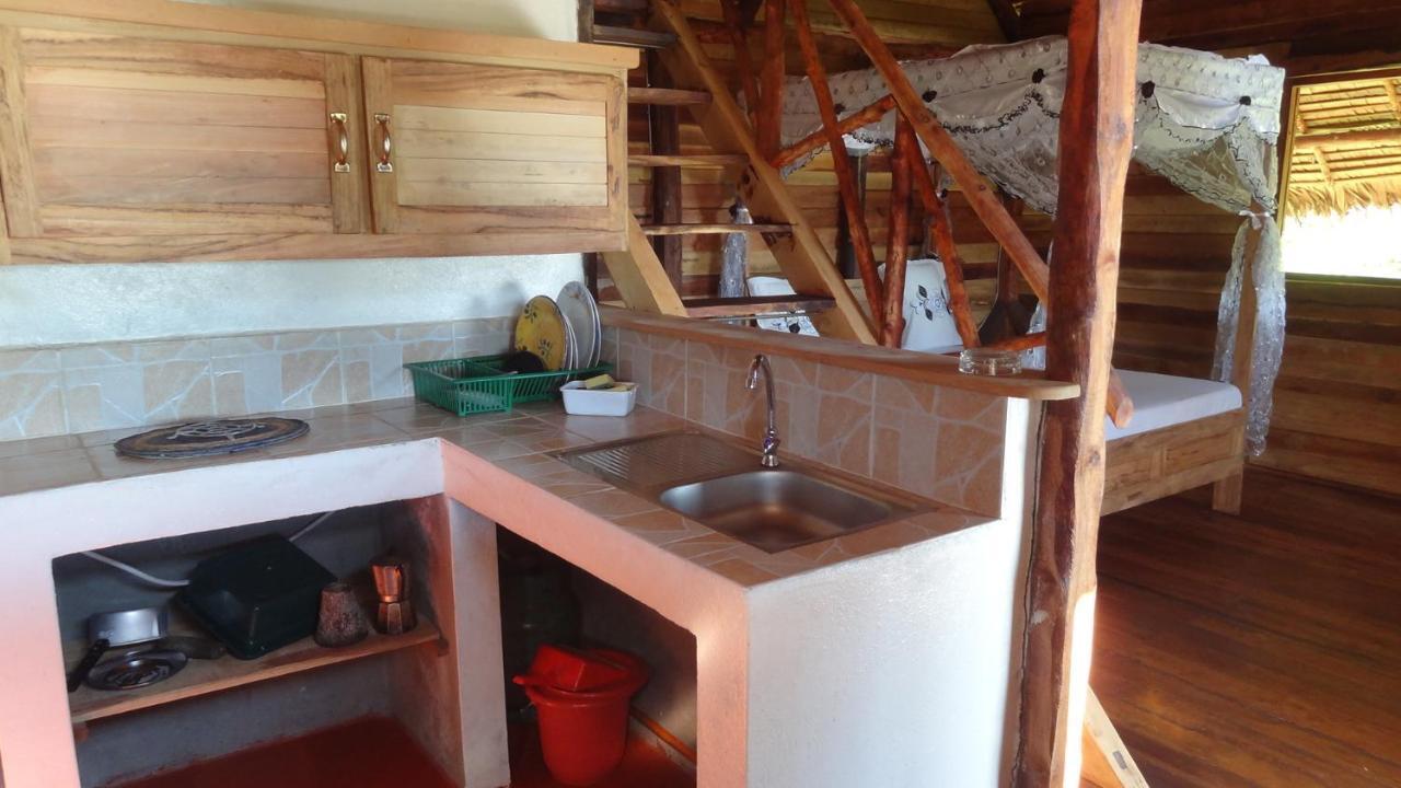 Les Chalets De Melinda Nosy Be Exterior photo